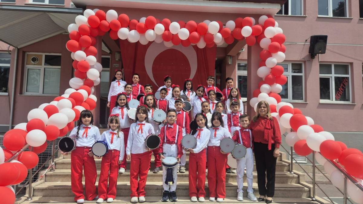 Adnan Kahveci İlkokulu’nda 23 Nisan coşkusu
