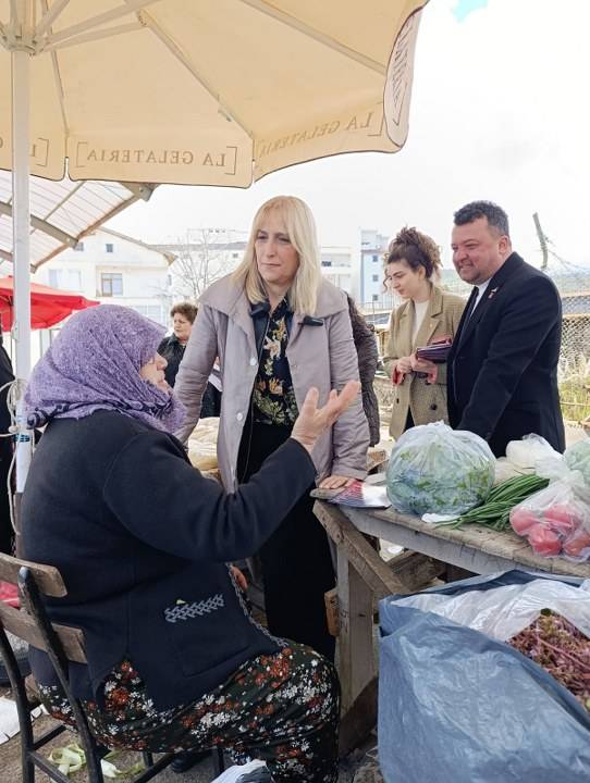CHP Samsun Yakakent'ten pazar yeri çağrısı