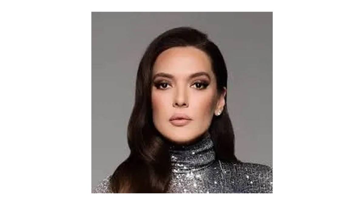Demet Akalın kimdir? Demet Akalın kaç yaşındadır?