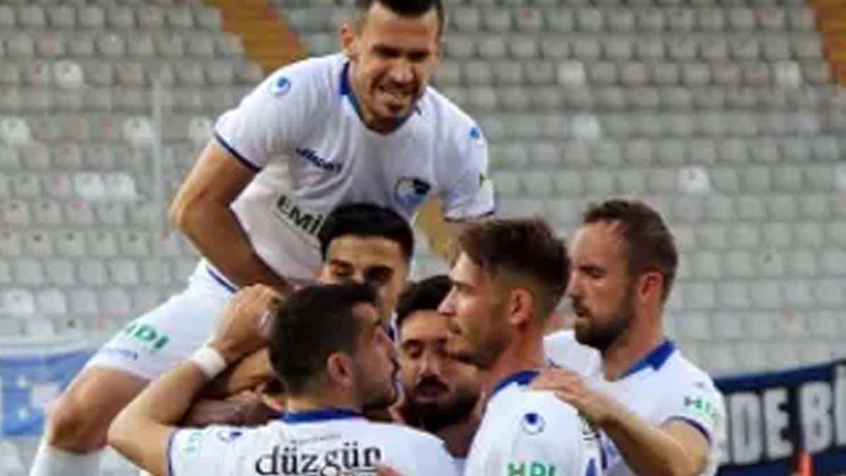 Erzurumspor Süper Lig'e yükseldi