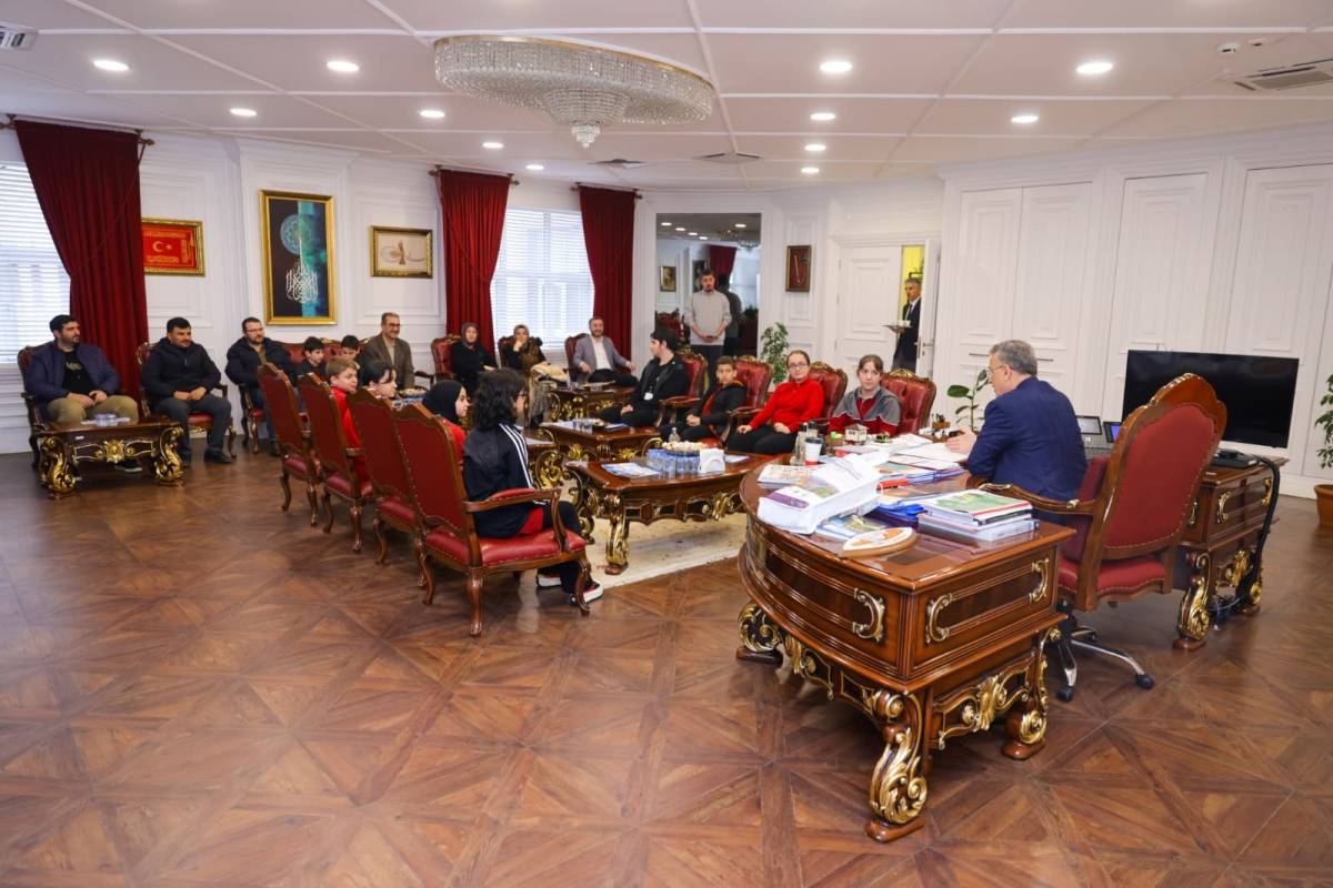 İhsan Kurnaz Diyarbakırlı misafirleri ağırladı