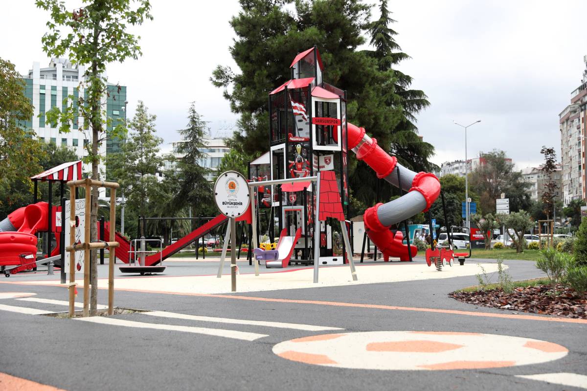 Gençlik Parkı yeni yüzüyle göz kamaştırıyor