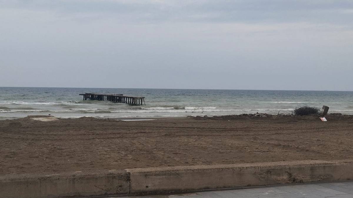 Atakum Halk İskelesi yıkılıyor