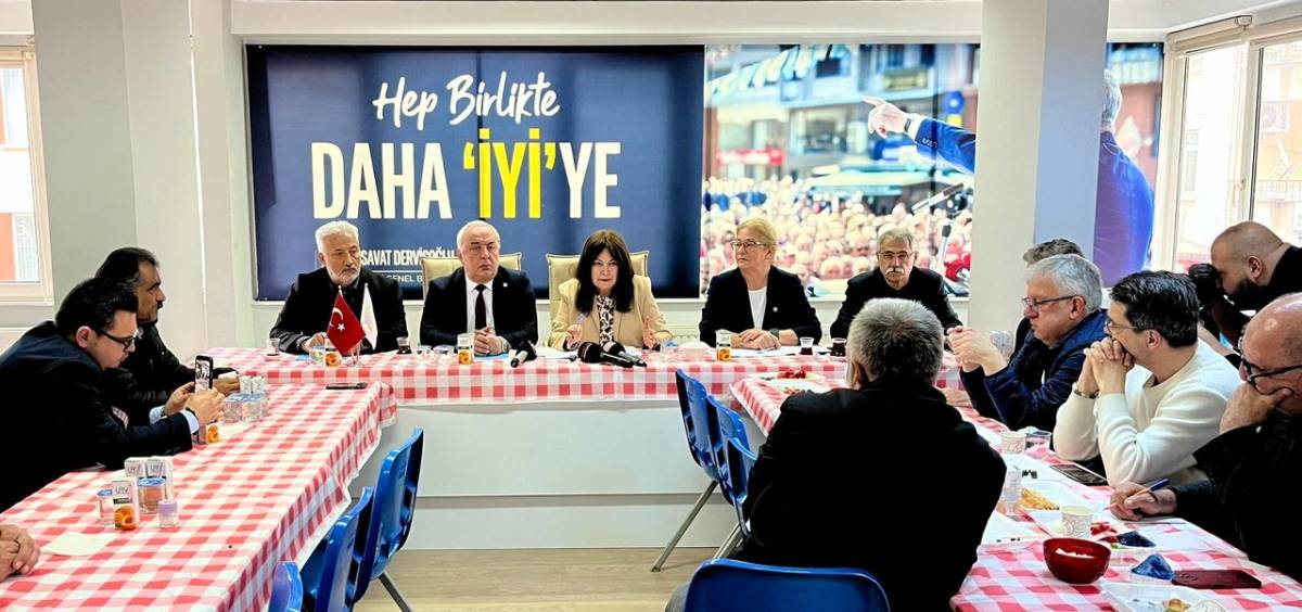 İYİ Parti Eğitim Politikalarından Sorumlu Genel Başkan Yardımcısı Şenol Sunat Samsun'da