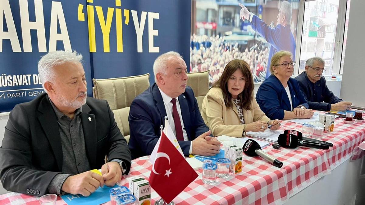 İYİ Parti Eğitim Politikalarından Sorumlu Genel Başkan Yardımcısı Şenol Sunat Samsun'da