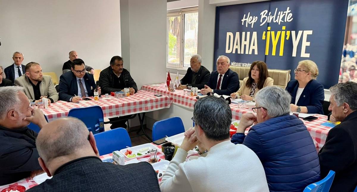 İYİ Parti Eğitim Politikalarından Sorumlu Genel Başkan Yardımcısı Şenol Sunat Samsun'da