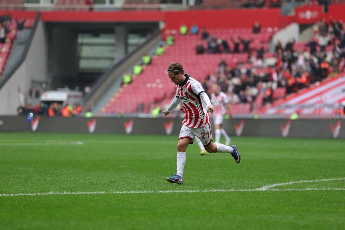 Carlo Holse 5 ay sonra golle buluştu