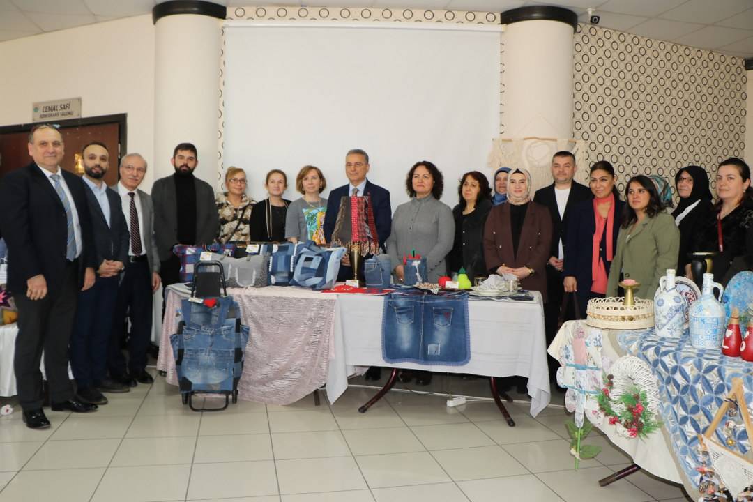 Samsun’da atıklar kadınların elinde sanata dönüştü