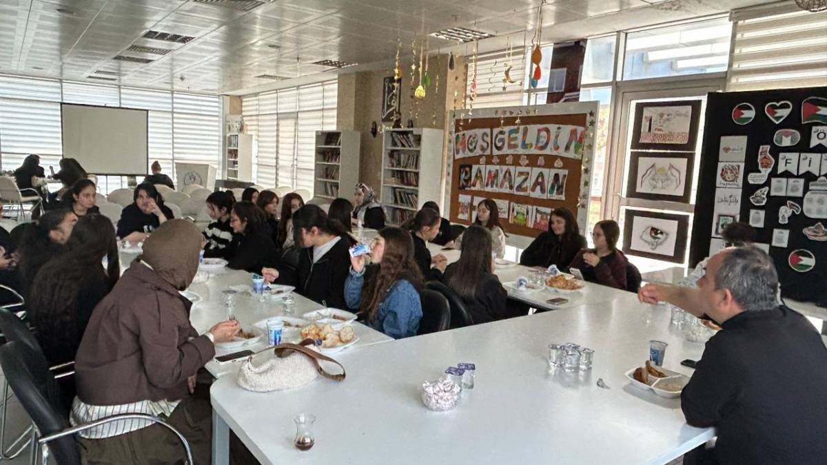 Samsun'da öğrenciler Hz. Muhammed'i andı