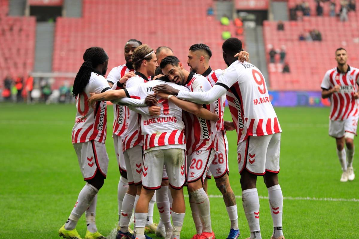 Samsunspor deplasmanda zorlanıyor