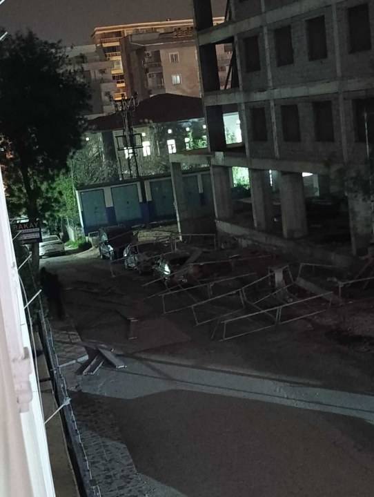 Mardin’de hortum! 4 kişi yaralandı